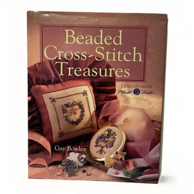 Libro de tesoros punto de cruz con cuentas de Gay Bowles Designs de Mill Hill Foto 1 de 2