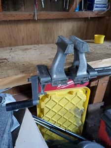 Vintage ZYLISS Benchtop Vise - Aluminum - Heavy Duty ~Swiss Made~ NICE LQQK!! - Picture 1 of 4