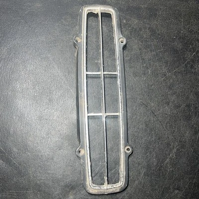 CHEVROLET MONTE CARLO 1970-1972 LUZ TRASERA LENTE CROMO SOLO MOLDURA GM 3982426 Foto 1 de 4