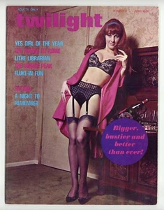 Elmer Batters 1968 Twilight #4 Stockings Nylons 72pg Nylon Tip Top Legs M9190 - Picture 1 of 1