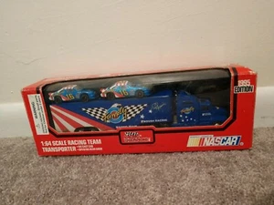 1995 Racing Champions Ted Musgrave Family Channel 1:64 Transporter + 2 Cars - Picture 1 of 4