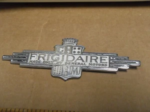 Placa de identificación vintage Frigidaire refrigerador General Motors emblema Art Deco - Imagen 1 de 10