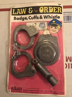 Juego de esposas y silbatos de colección 1972 Law & Order insignia especial de policía Chemtoy  Foto 1 de 4