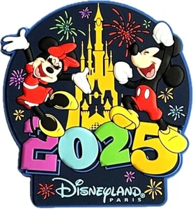 Disney Mickey & Minnie fridge Magnet 2025 - Picture 1 of 1