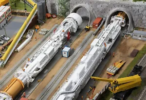 Faller 130900 HO scale 1:87 Kit of Gripper TBM Tunnel boring machine - NEW - Picture 1 of 6