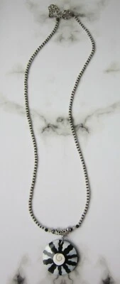 Halskette Sonne Strand Meer Perlmutt Schwarz Weiß Braun Silber Anhänger ShivaEye - Bild 1 von 4