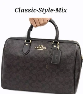 Coach GROSSE ROWAN SCHULTERTASCHE/C-BODY IN CHARAKTERISTISCHEM WALNUSS CV959; NEU MIT ETIKETT; EINZELHANDEL 450 $ - Bild 1 von 24