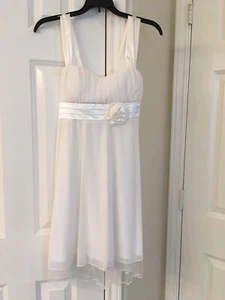 weißes Kleid Gr. 4 - Bild 1 von 3