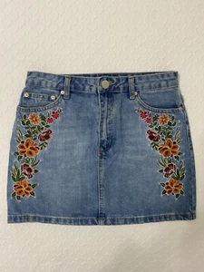 Forever 21 Skirt Light Wash Denim Size M Blue Front Zipper Embroidered#2581 - Picture 1 of 8