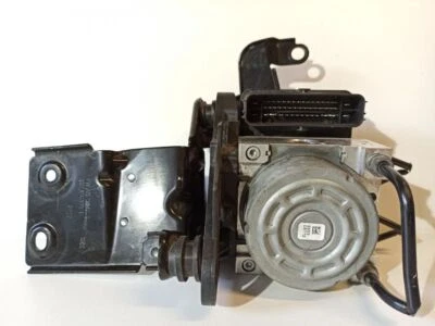 Volkswagen Golf VII 2017 ABS Pump 5Q0614517BL EVA1685 Foto 1 de 4