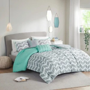 Comforter Set King Blue Gray White Chevron Print Pillow Shams Bedding Cover - Picture 1 of 6