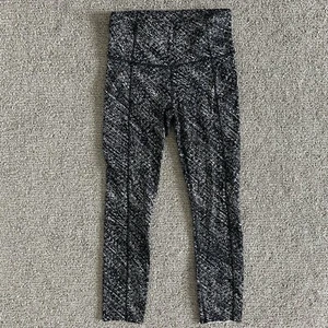 lululemon Fast Free HR Crop taglia 4 - Foto 1 di 9