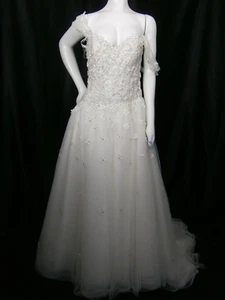 Eve of Milady Wedding Dress 10-12 Off White Tulle 3-D Flowers Off Shoulder - Picture 1 of 16