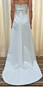 Augusta Jones Wedding Dress. Ivory. Strapless. Size 10/12. Classic, elegant. - Picture 1 of 17