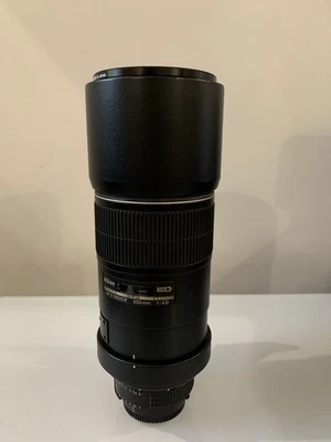 Nikon 300mm ED f 1:4D - Image 1 of 2