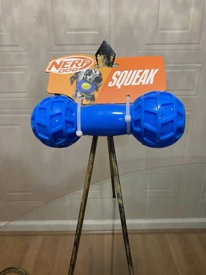 Nerf perro azul y amarillo con barra chirriante juguete 7”N Foto 1 de 4