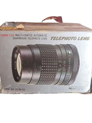 Cannon Camera Lens Focal 135mm F2.8 Multi-Coated Auto Diaphragm Telephoto Pentax - Image 1 of 4