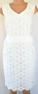 VESTIDO SIN MANGAS ESCOTE EN V CROCHED BORDADO LÁPIZ ONDULANTE BLANCO ESCADA TALLA 42 - Imagen 1 de 11