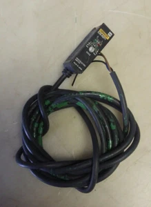 OMRON E3S-AD11 PHOTOELECTRIC SENSOR 10-30VDC QUANTITY!! - Picture 1 of 1