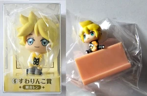 Hatsune Miku 16th Birthday KUJI MINI Figure Kagamine Len Japan Animate 2 Pcs - Picture 1 of 7