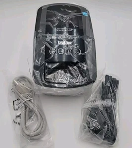 Impresora de etiquetas profesional portátil de alta velocidad Brother QL-700, solo piezas nuevas - Imagen 1 de 6