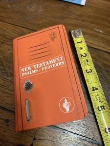 New Testament Psalms and Proverbs KJV Pocket Bible Gideons Religious Orange 4067 - Foto 1 di 2