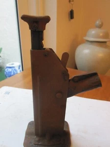 Antique Car Jack, Crank Style...very old - Picture 1 of 3