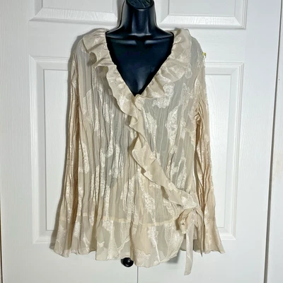 Camisa envolvente NY Collection para mujer 1X Top boho transparente con volantes arrugados cachemira beige Foto 1 de 4