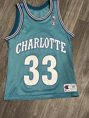 Throwback Alonzo Mourning Size 36 Champion Charlotte Hornets Jersey Cover