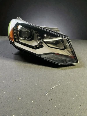 FARO VOLKSWAGEN TOUAREG 2011-2014 OEM LADO DERECHO DEL PASAJERO LED XENÓN LEER DESC Foto 1 de 4