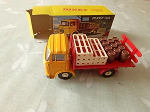 Dinky Toy Brauerei LKW 558 Plateau Brasseur Berliet Neu Originalverpackt Selten - Bild 1 von 6