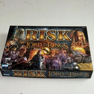 RISK Lord of the Rings Trilogy Edition Board Game 2003 99% Complete HAS 1 RING - Picture 1 of 1