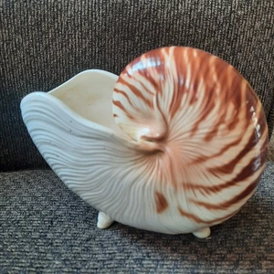 "Florero jardinera vintage de cerámica Fitz & Floyd de 7"" con patas Nautilus Shell decoración de playa" - Imagen 1 de 8