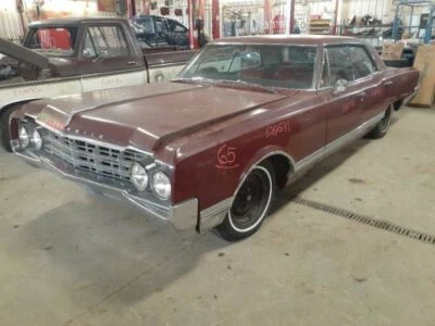 Conjunto de eje trasero v-8 AT para Oldsmobile 98 871513 1965 Foto 1 de 4