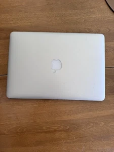 Apple 2017 MacBook Air 13 Zoll Laptop Intel Core I5 8GB - Bild 1 von 10