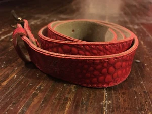*VINTAGE* 1990s Red Faux Croc / Leather Ladies Belt - Size 10 - Picture 1 of 5