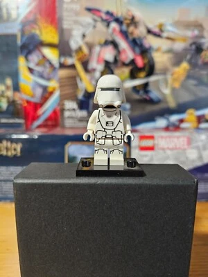 LEGO Star Wars 75126 Minifigure sw0701 First Order Snowtrooper - Image 1 of 4