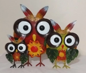 Eulen Metallkunst 3 freistehend zusammen bunte Deko ca. 11" lang 9" hoch  - Bild 1 von 12
