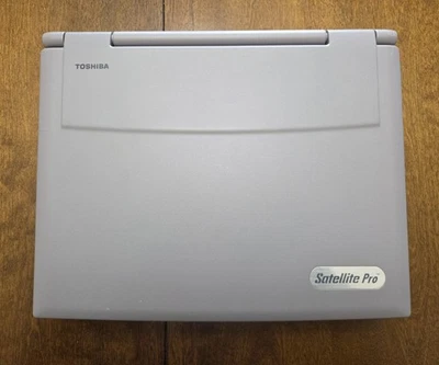 De colección Toshiba Satellite Pro 440CDT Intel Pentium 133 Mhz Foto 1 de 4