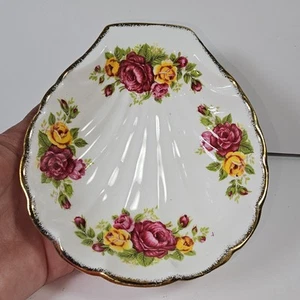 ROYAL ALBERT Cottage Rose Style SCALLOP SHAPE Bone China TRINKET DISH - Picture 1 of 16