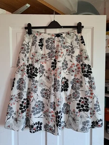 LK BENNETT White Black Floral Fit Flare Cotton Silk Blend Skirt Size 12 - Picture 1 of 6