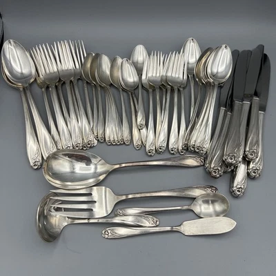 1847 Rogers Bros DAFFODIL 1950 Vtg Silverplate Flatware 52 Pieces Needs Polished - Image 1 of 4