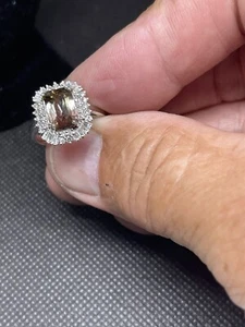 Anillo de diamantes blancos de turmalina bicolor de 14 kt. - Imagen 1 de 9