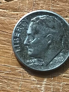 1983 d Roosevelt dime - Picture 1 of 2