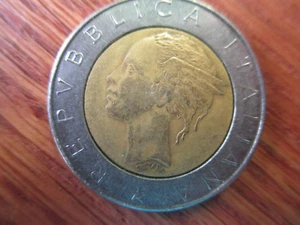 1983 ITALY L.500 Coin "FREE SHIPPING" - Picture 1 of 8