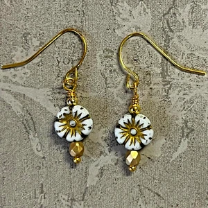 Gold Tone French Hook Flower Dangle Earrings. White. Spring. Artisan. S288 - Picture 1 of 2