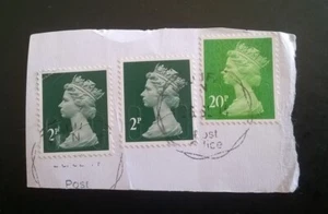 3x USED MACHIN STAMPS 20p MA13 U2924 GREEN & 2p 2011 U3056 SECURITY GB POSTMARK - Picture 1 of 2