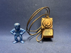 United Technologies HH22JB026-A Thermostat Switch 3ART21B12 - Picture 1 of 4