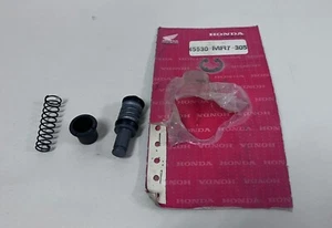 HONDA CBR900RR FIREBLADE 1998-99 MASTER CYLINDER # 45530-MR7-305 NEW OEM (792)IR - Picture 1 of 2