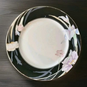 Vintage Mikasa Charisma Black Dinner Plate 10.5" Floral Fine China Japan L9050 - Picture 1 of 9